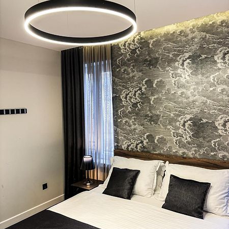 Calma Luxury Rooms สปลิท ภายนอก รูปภาพ