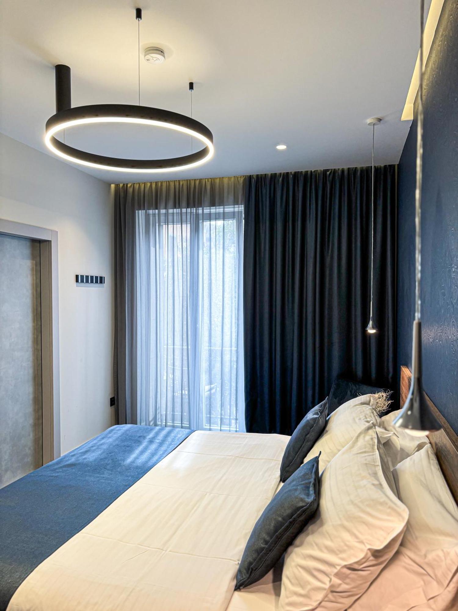 Calma Luxury Rooms สปลิท ภายนอก รูปภาพ